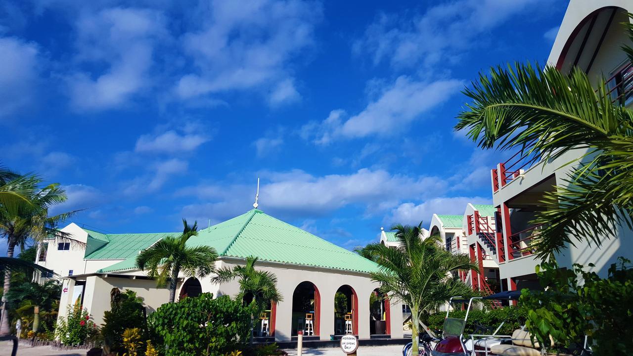 Tres Cocos Resort San Pedro  Esterno foto